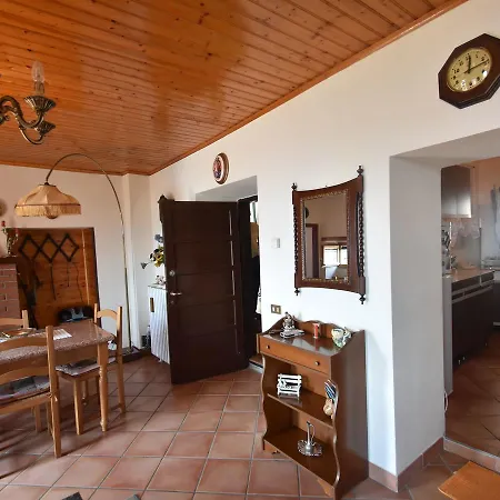 Quaint Holiday Home In Oggebbio With Balcony Casa de Férias