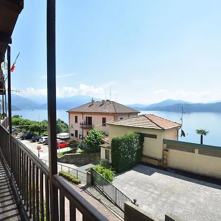 Casa de Férias Quaint Holiday Home In Oggebbio With Balcony *